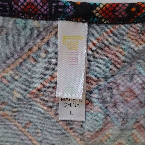 Lularoe Cross Stitch Classic Tee Large - Picture 3 of 4